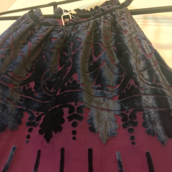 Highneck velvet cocktail dress (NWT) - Picture 3 of 7